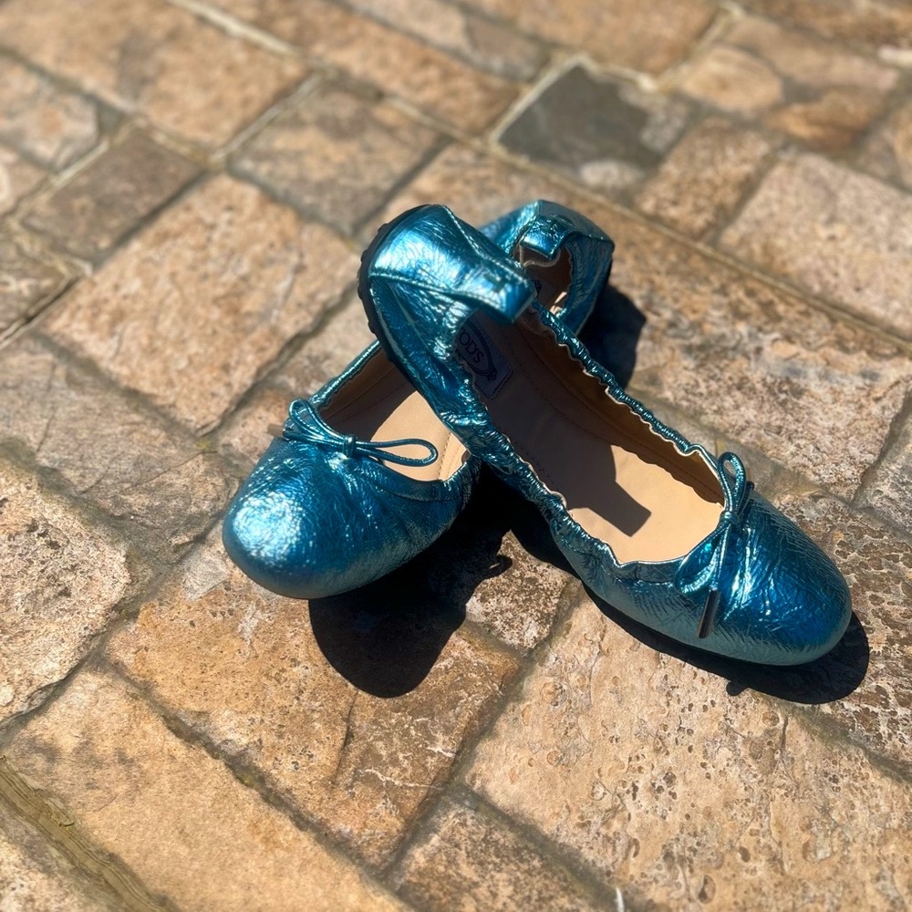 Tod’s Metallic Blue Ballet Flats